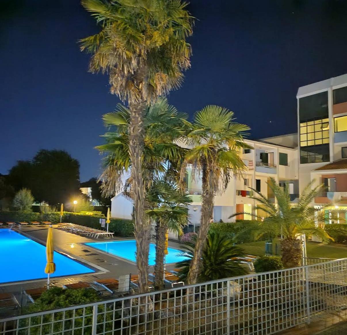 Apartment Caorle De Lux Swimming Pool, Parking, Garden Dış mekan fotoğraf